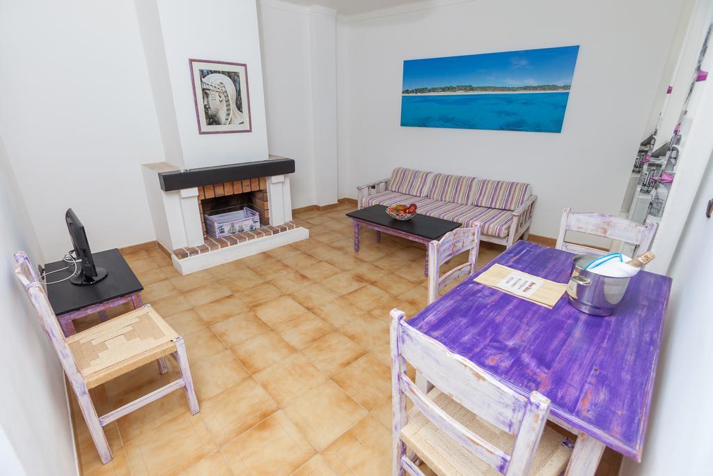 Apartamentos Ibiza Colonia de Sant Jordi Room photo